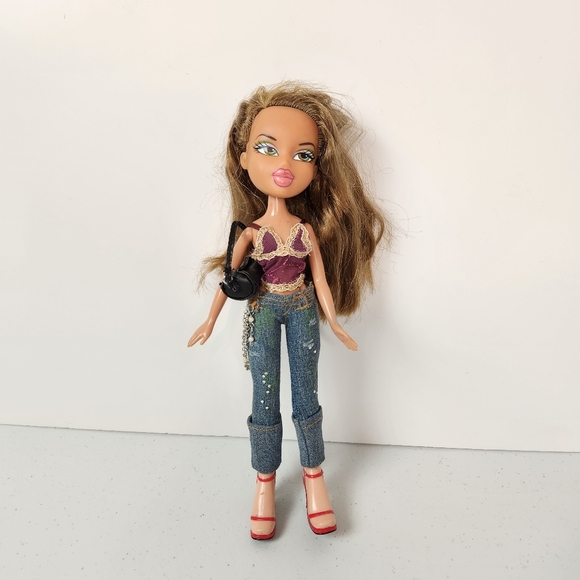 Bratz Funk Out Fianna Doll Vintage Y2K Clothes Outfit Purse Shoes Parts Project - Picture 1 of 10